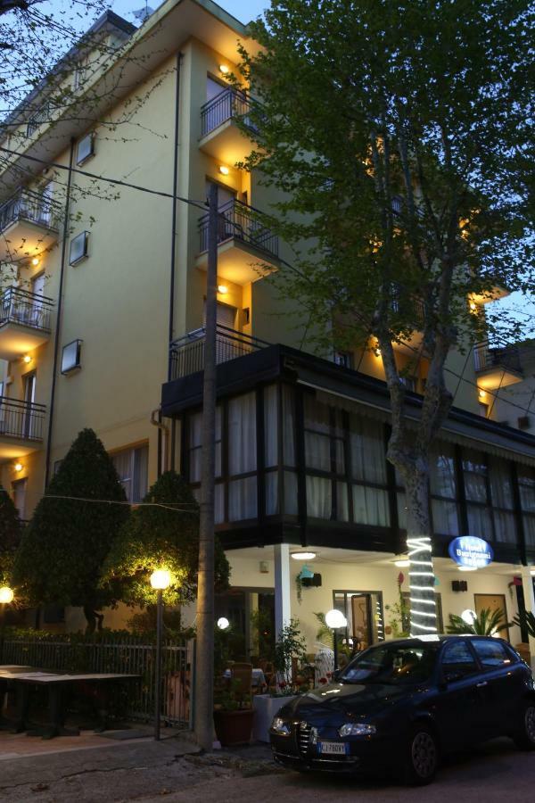 Hotel Busignani Rimini Ngoại thất bức ảnh