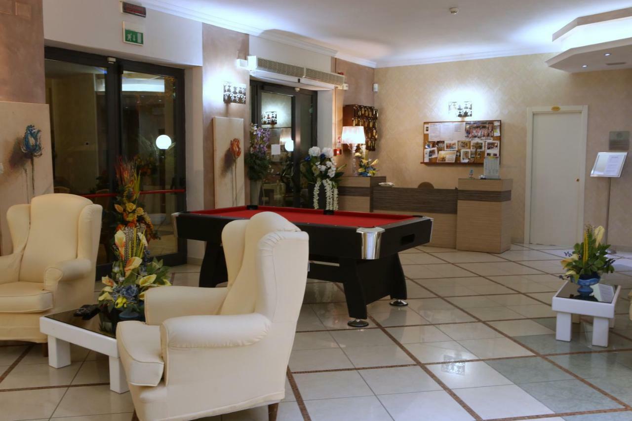 Hotel Busignani Rimini Ngoại thất bức ảnh