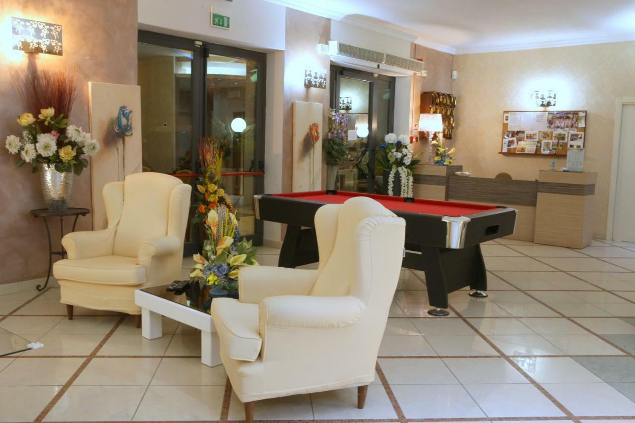 Hotel Busignani Rimini Ngoại thất bức ảnh